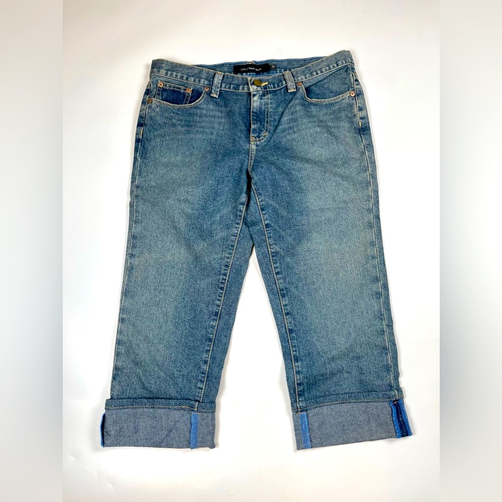 Calvin Klein cuffed distressed washed capri jean size 10 stretch EUC